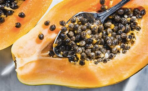7 Papaya Seeds To Eat For Better Digestion