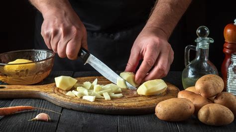 Raw Potato: Is It Safe To Eat?