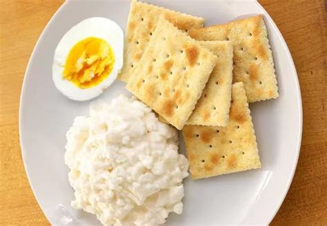 Saltine Crackers: Healthy Snack Option